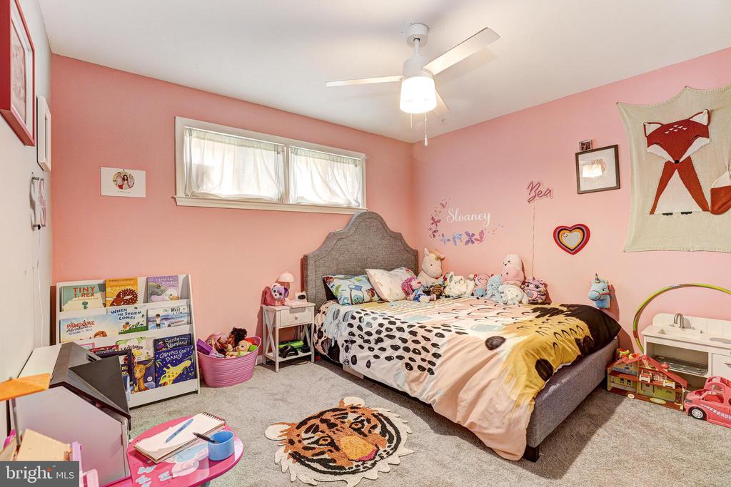 1407 REDFERN AVENUE