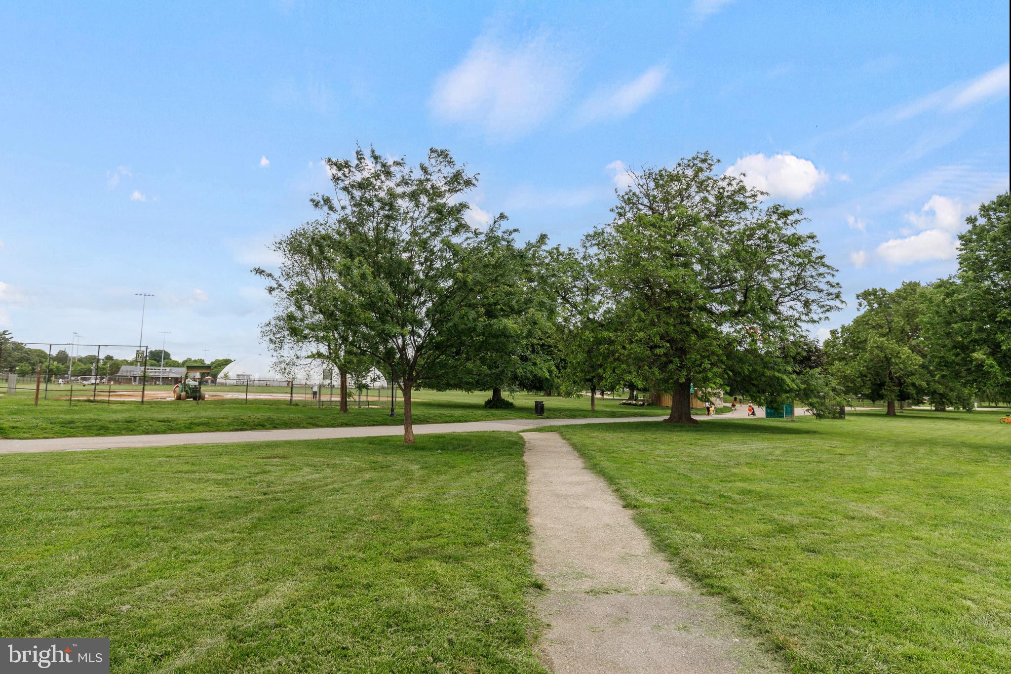 505 S LAKEWOOD AVENUE