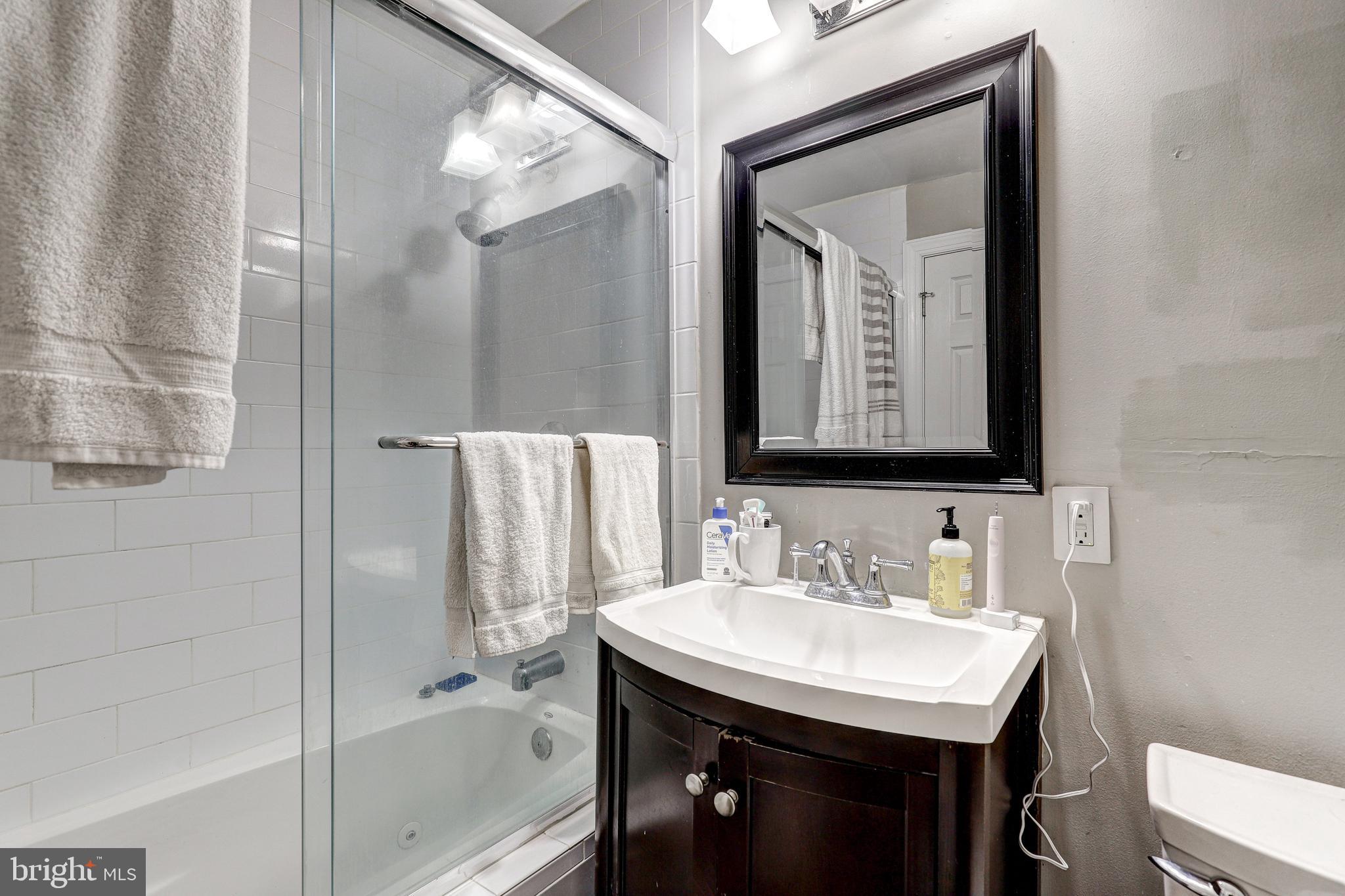 505 S LAKEWOOD AVENUE