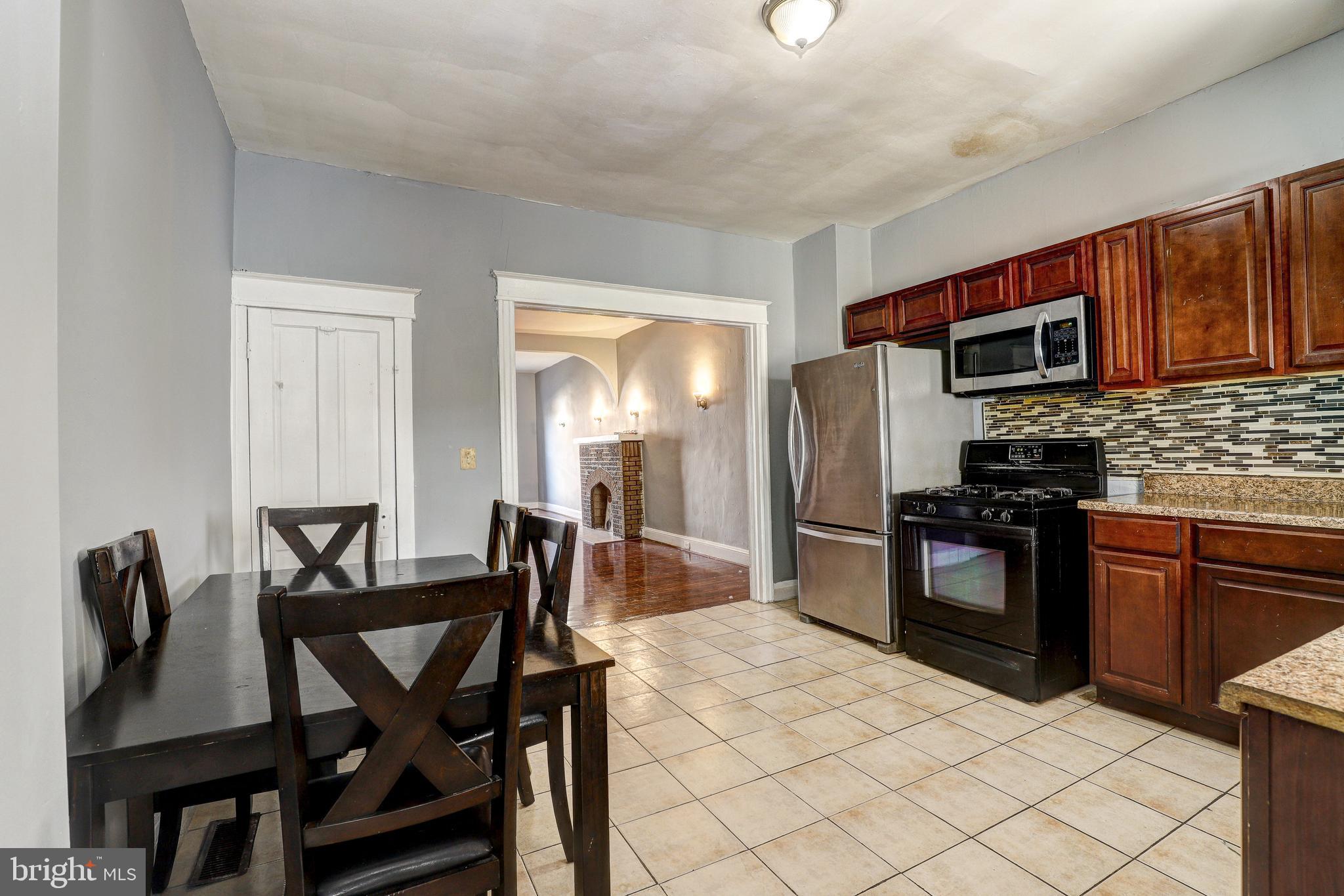 2409 MCELDERRY STREET