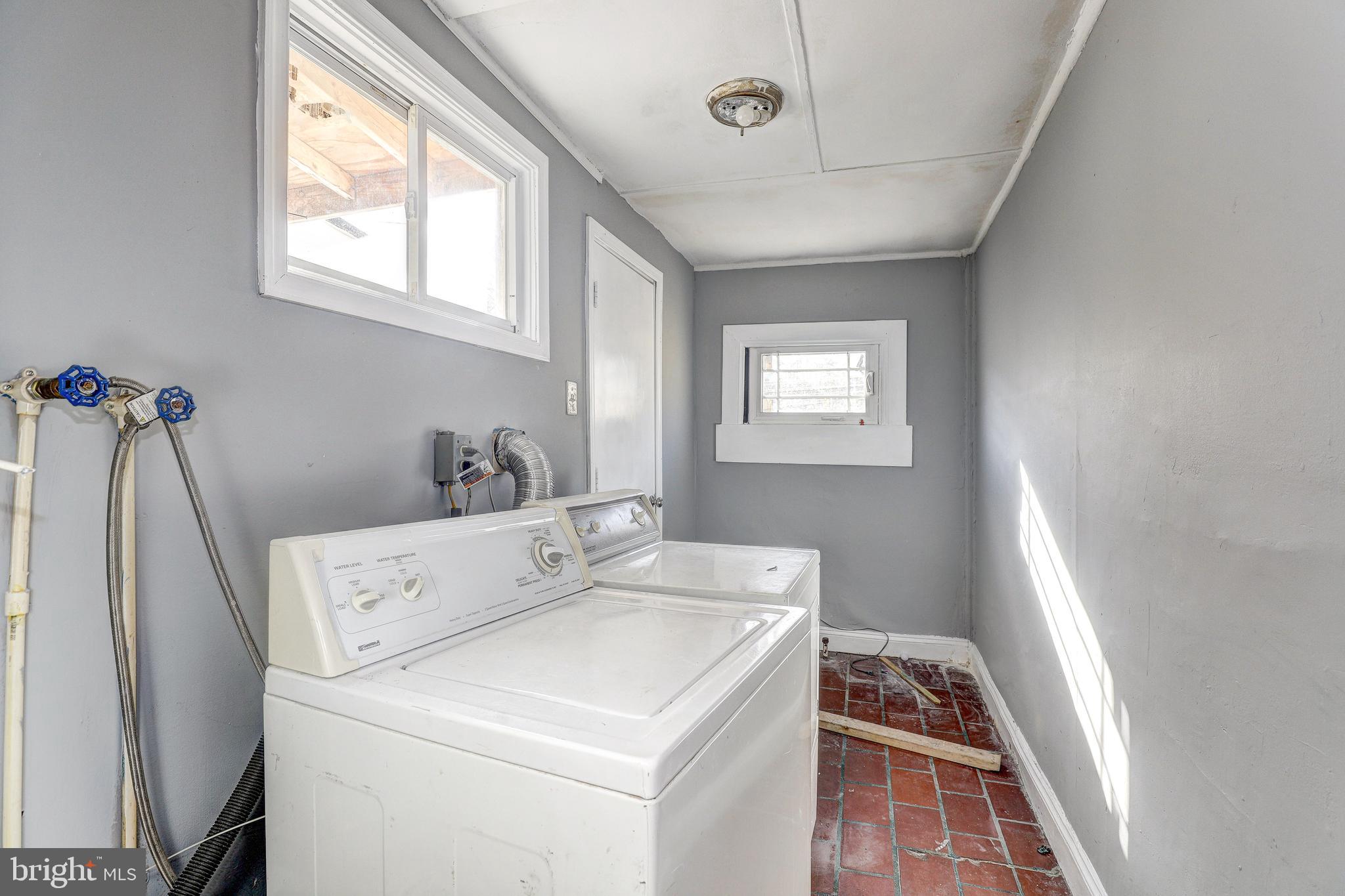 2409 MCELDERRY STREET