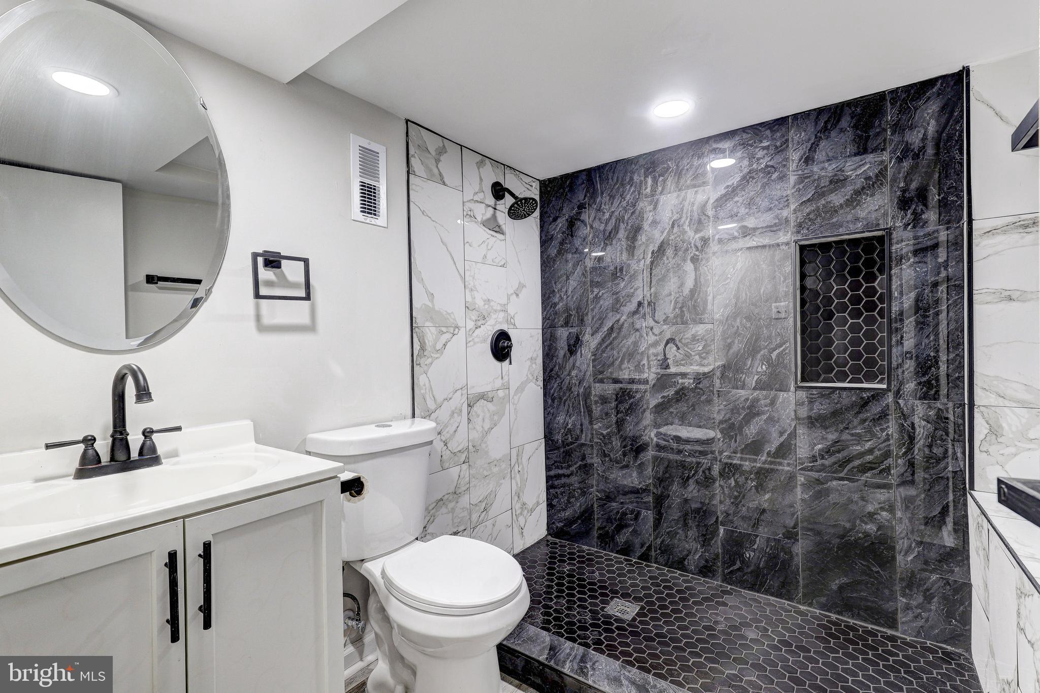 428 S AUGUSTA AVENUE