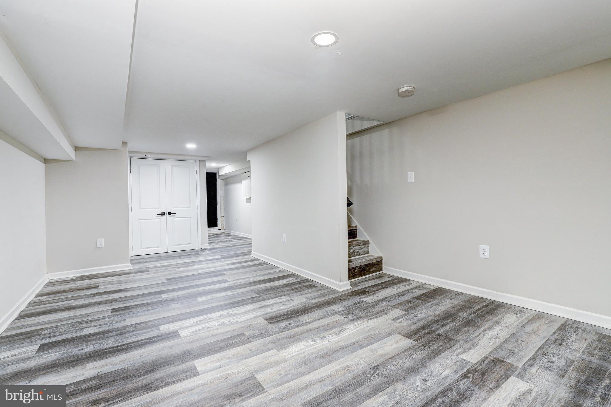 428 S AUGUSTA AVENUE