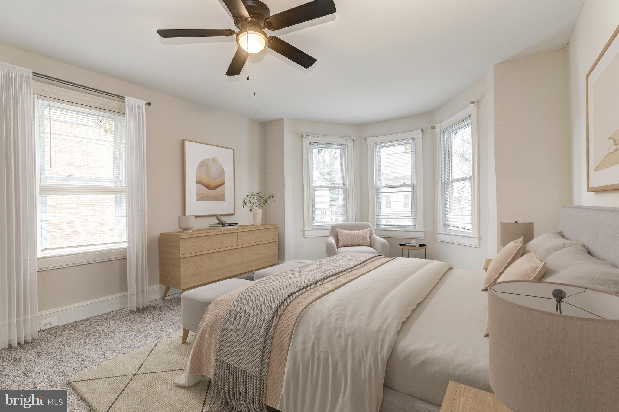 428 S AUGUSTA AVENUE