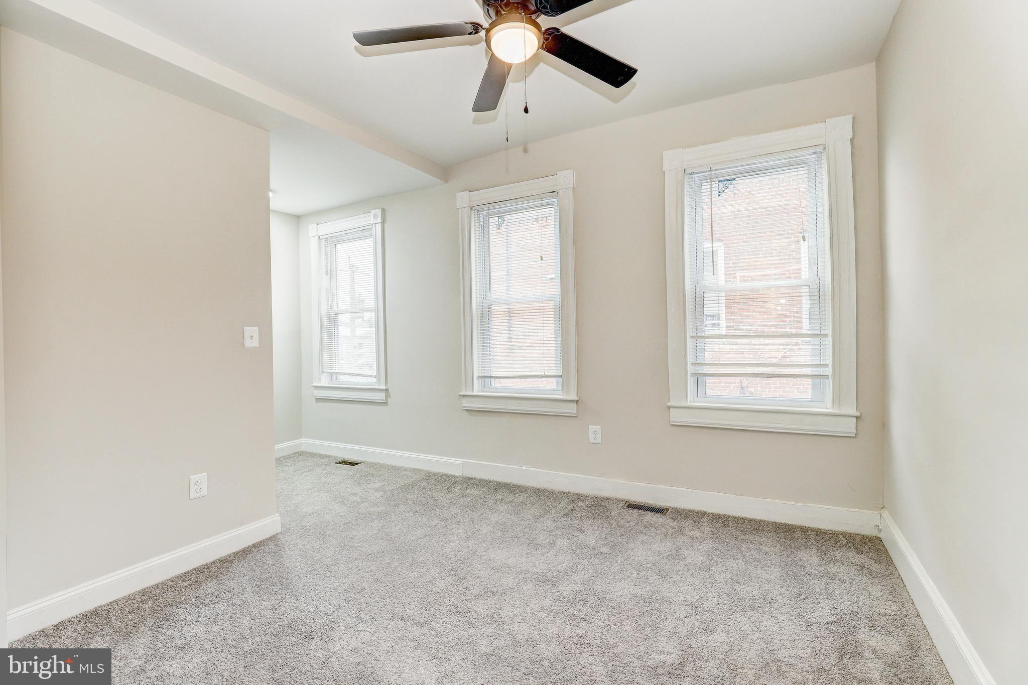 428 S AUGUSTA AVENUE