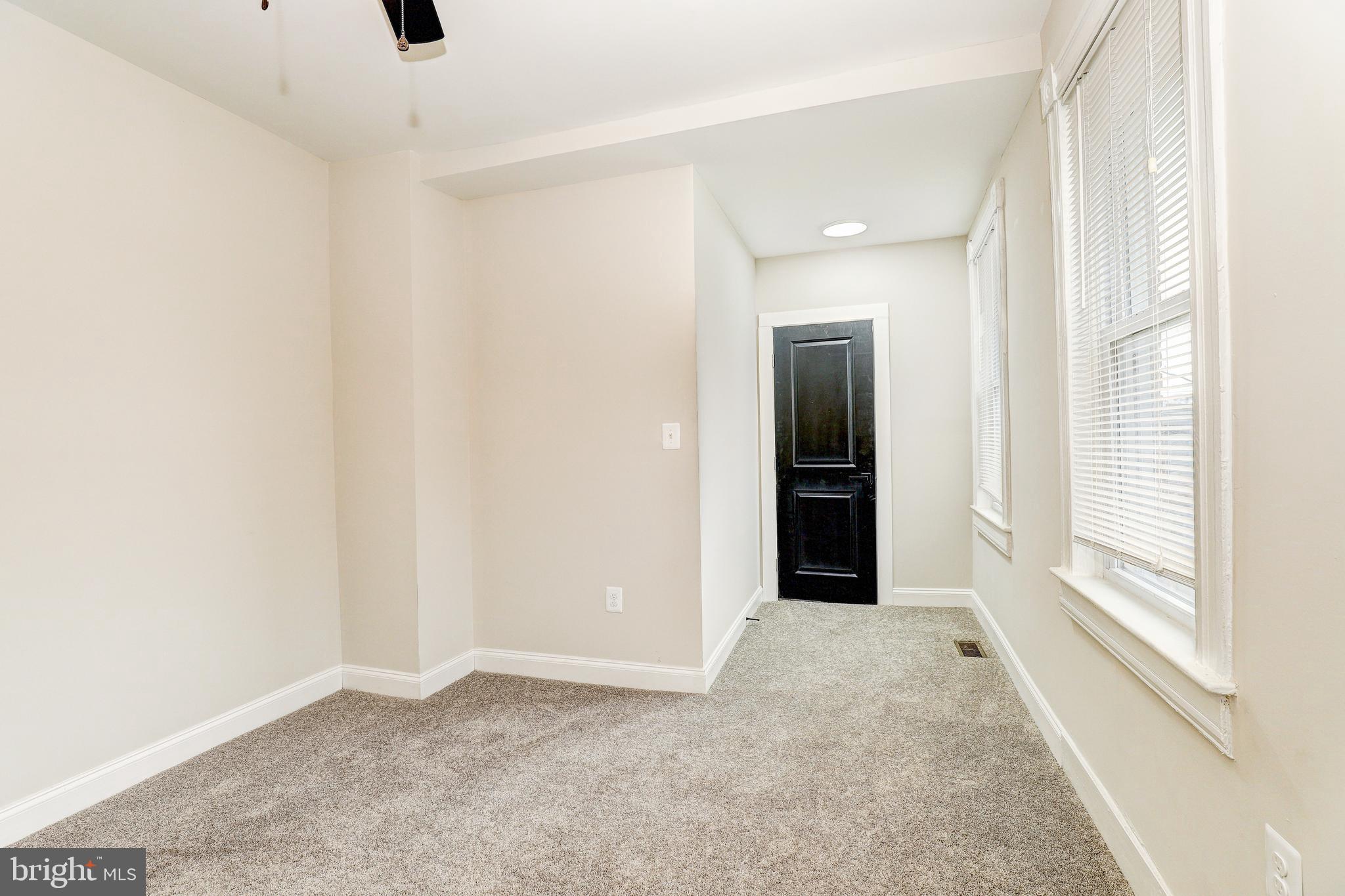 428 S AUGUSTA AVENUE