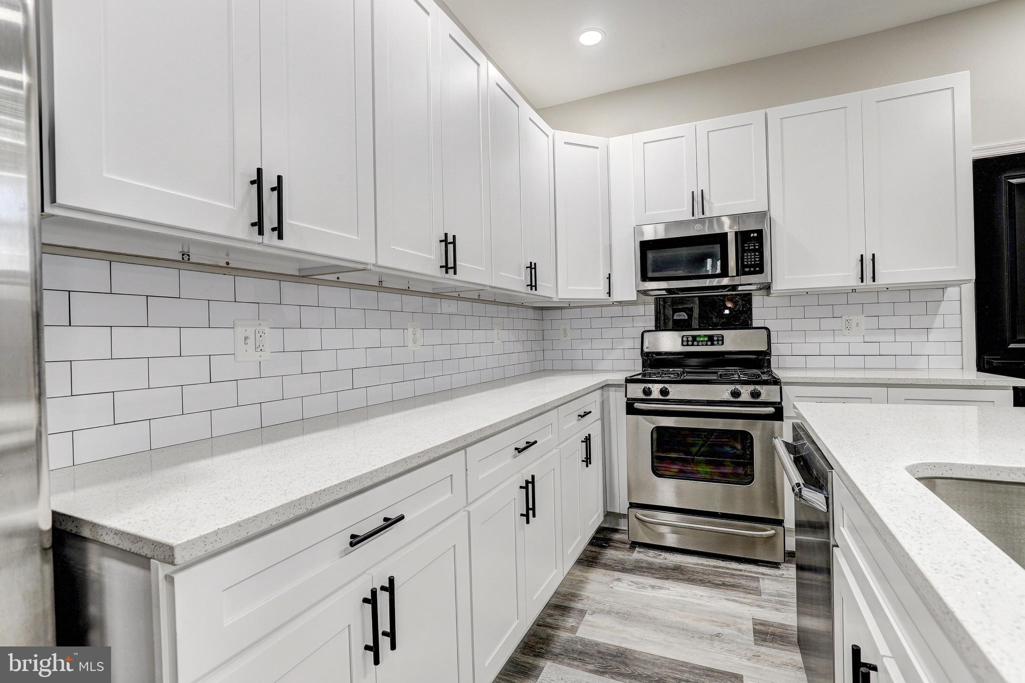 428 S AUGUSTA AVENUE