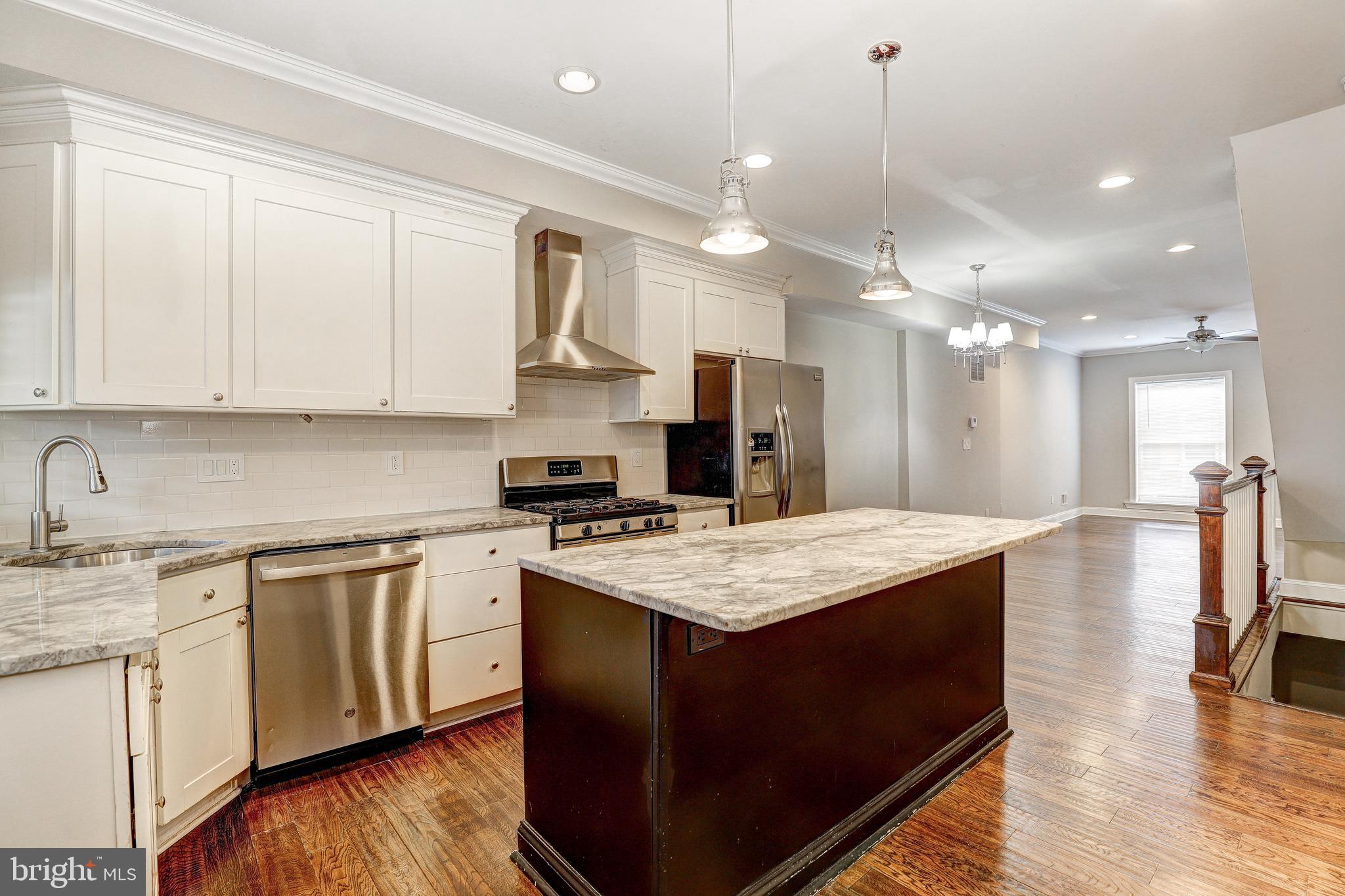 505 S LAKEWOOD AVENUE