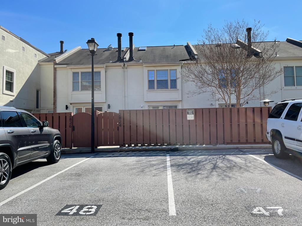 2824 ELLIOTT STREET