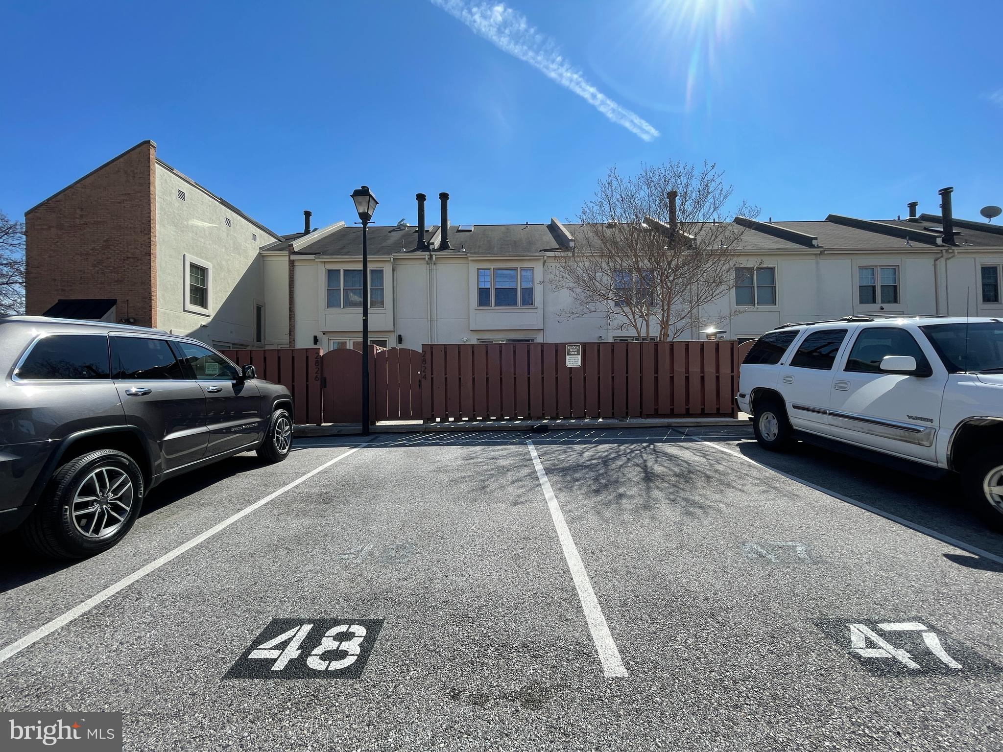 2824 ELLIOTT STREET