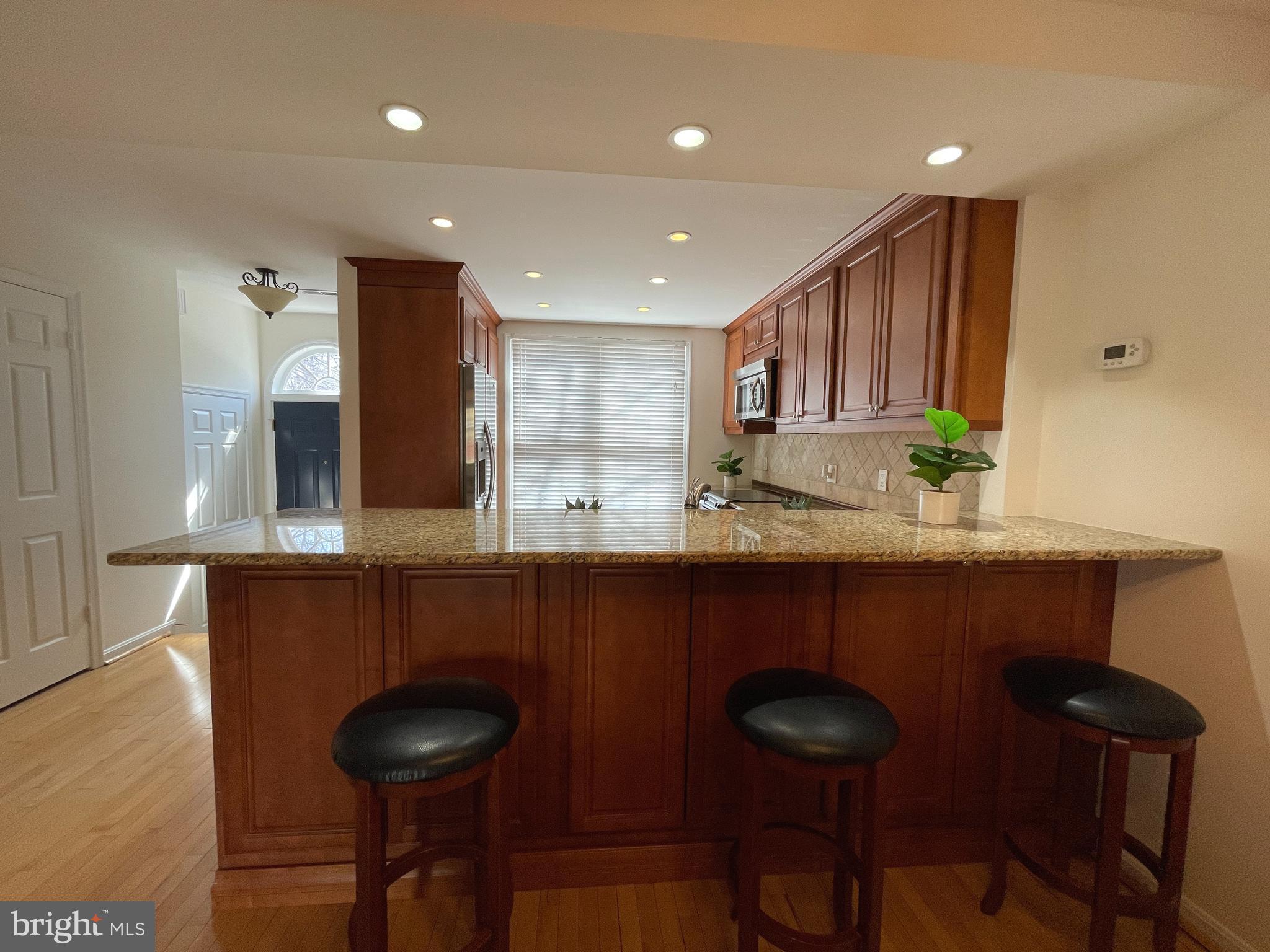 2824 ELLIOTT STREET