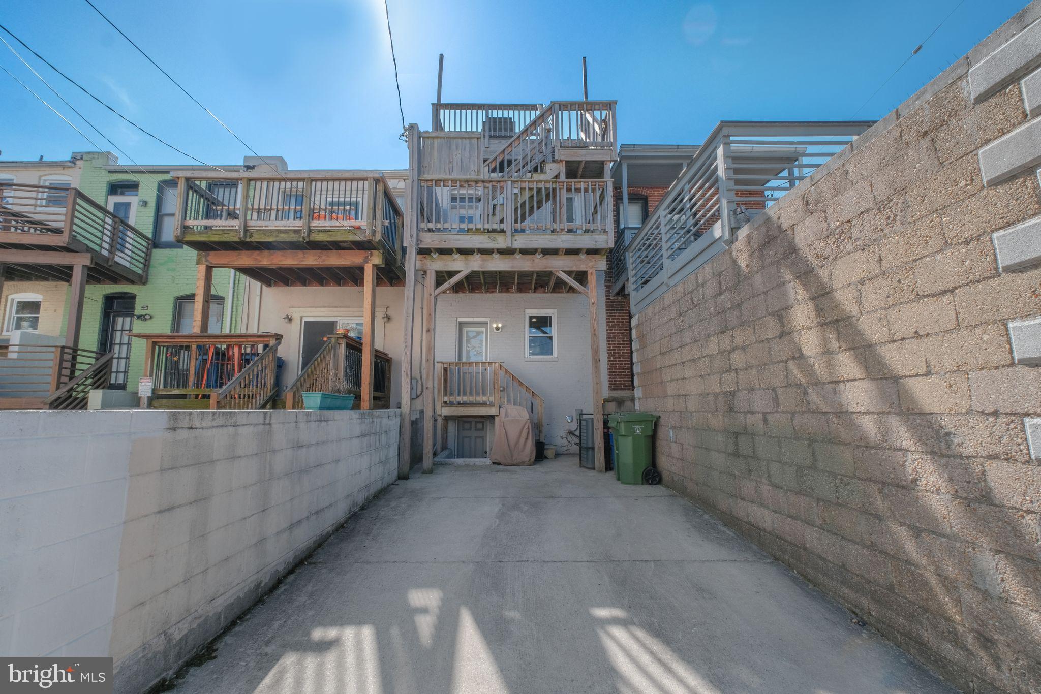 3102 E LOMBARD STREET
