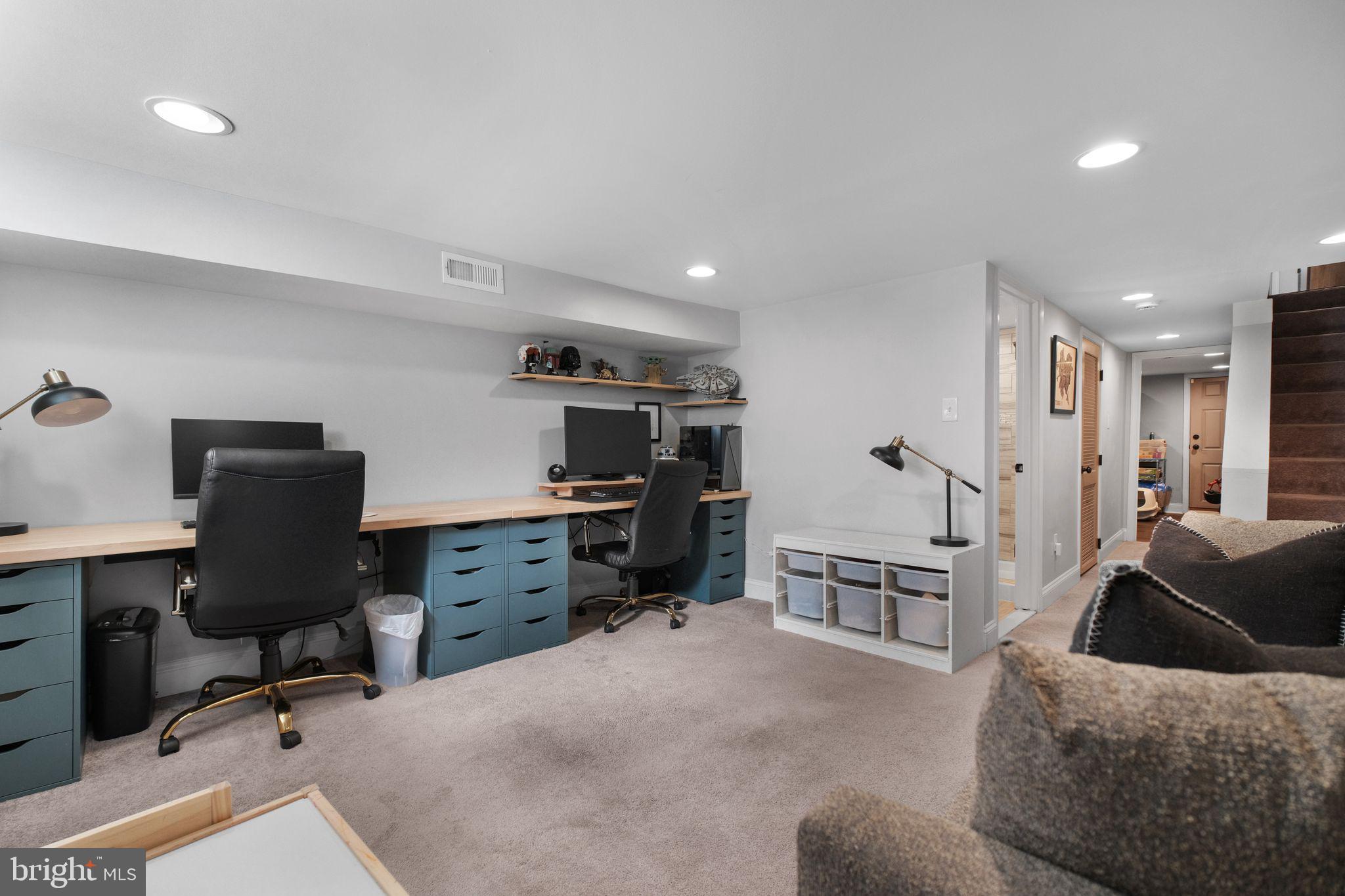3102 E LOMBARD STREET