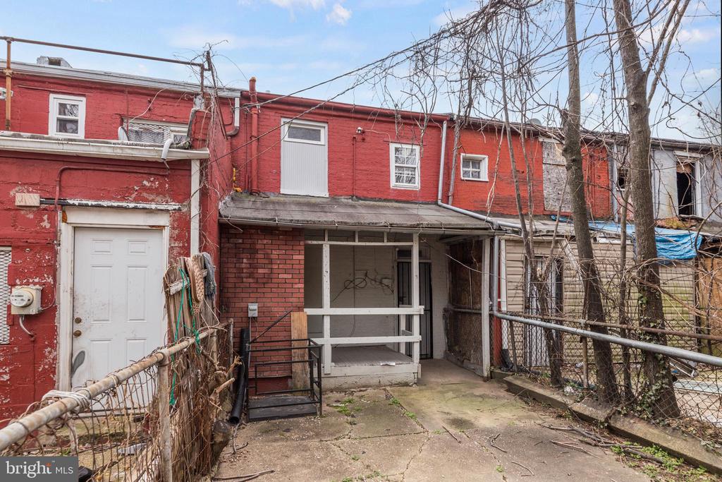 1926 LEMMON STREET