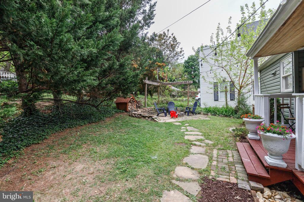 404 EVESHAM AVENUE