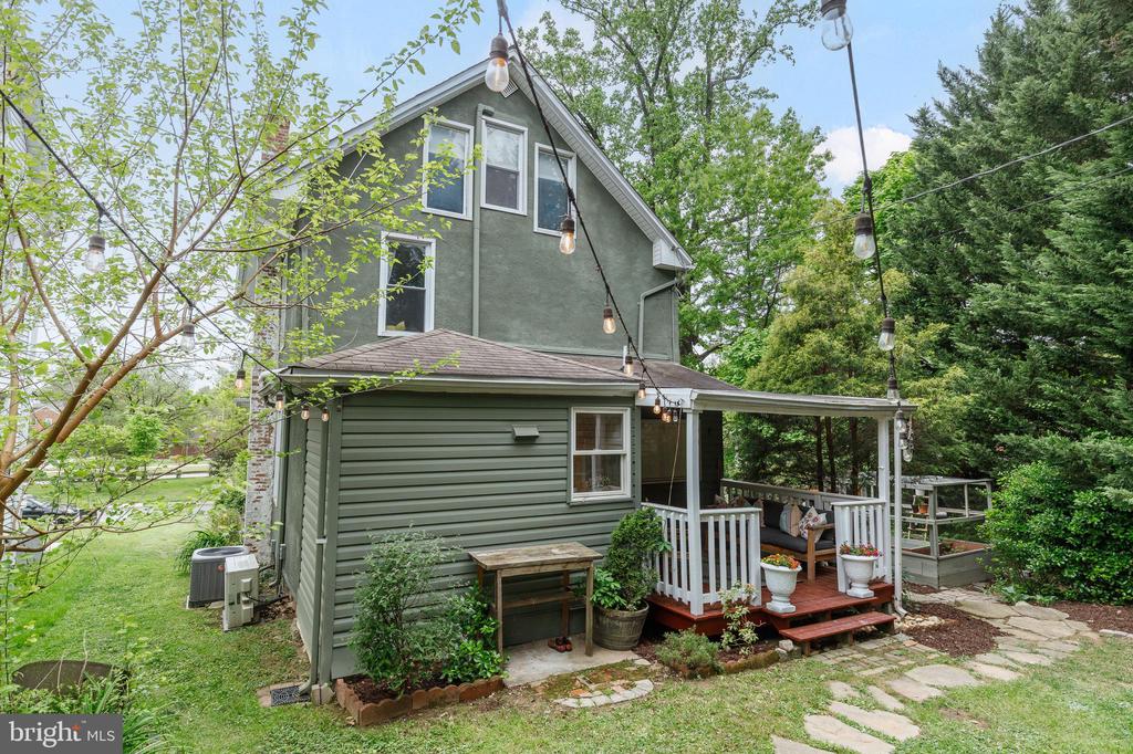 404 EVESHAM AVENUE