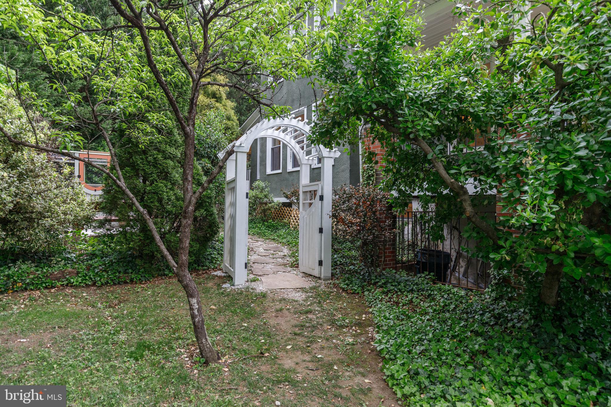 404 EVESHAM AVENUE