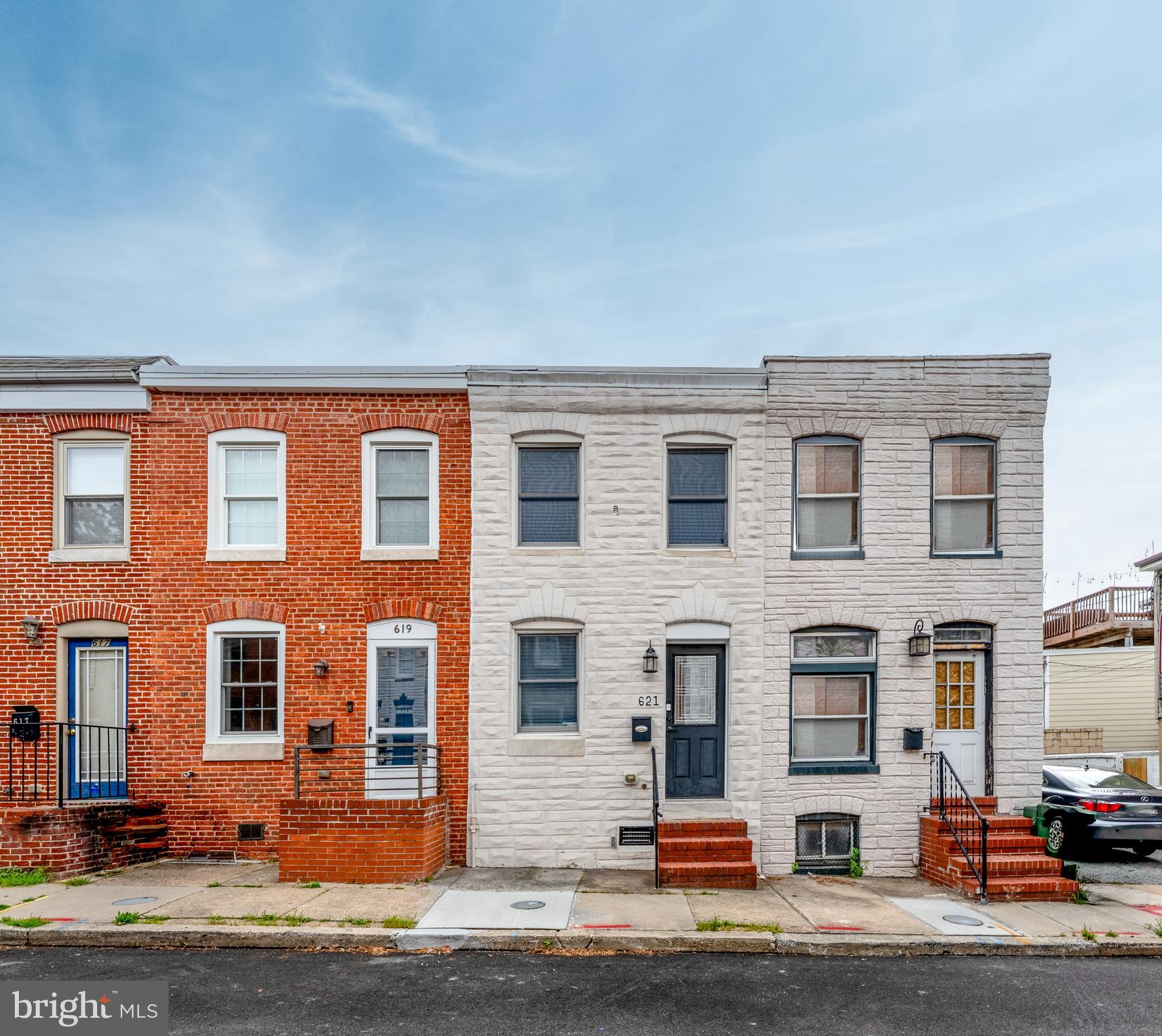 621 S ROSE STREET