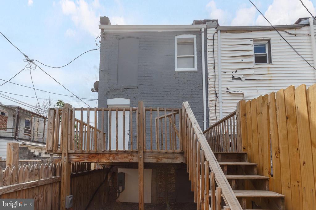 401 N GLOVER STREET