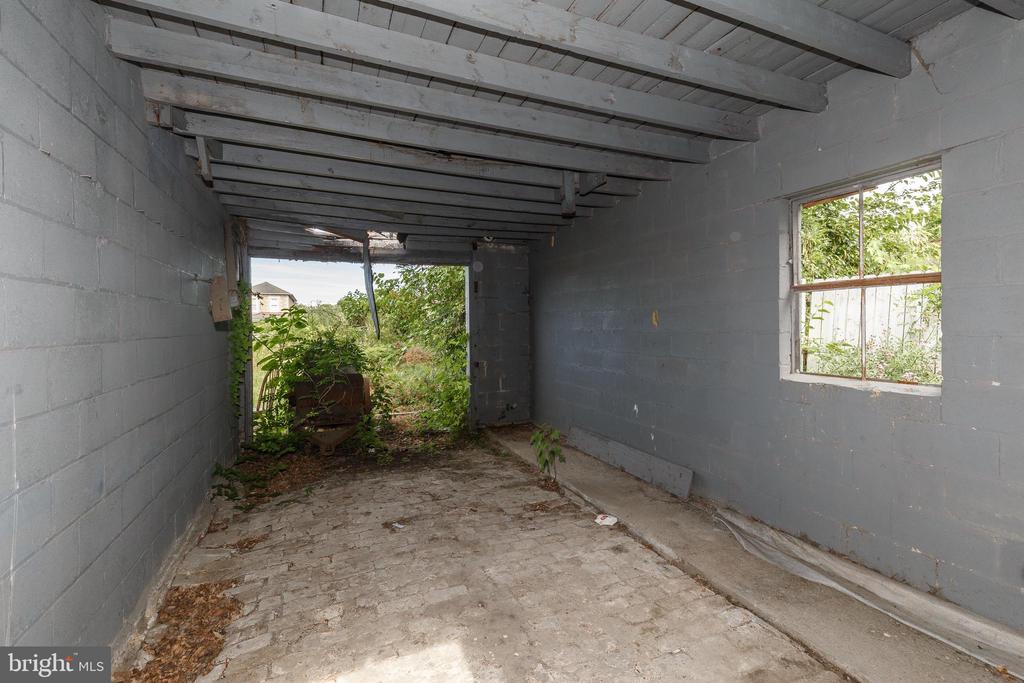 925 N KRESSON STREET