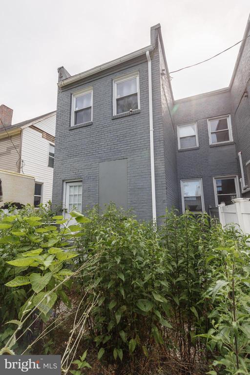 925 N KRESSON STREET