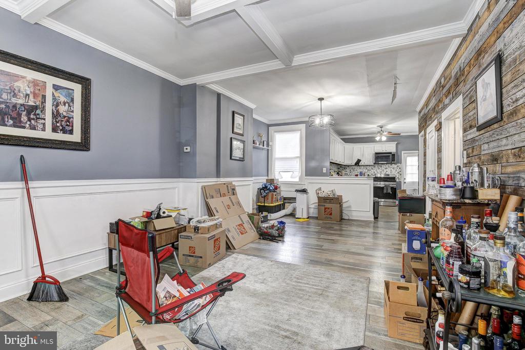 925 N KRESSON STREET