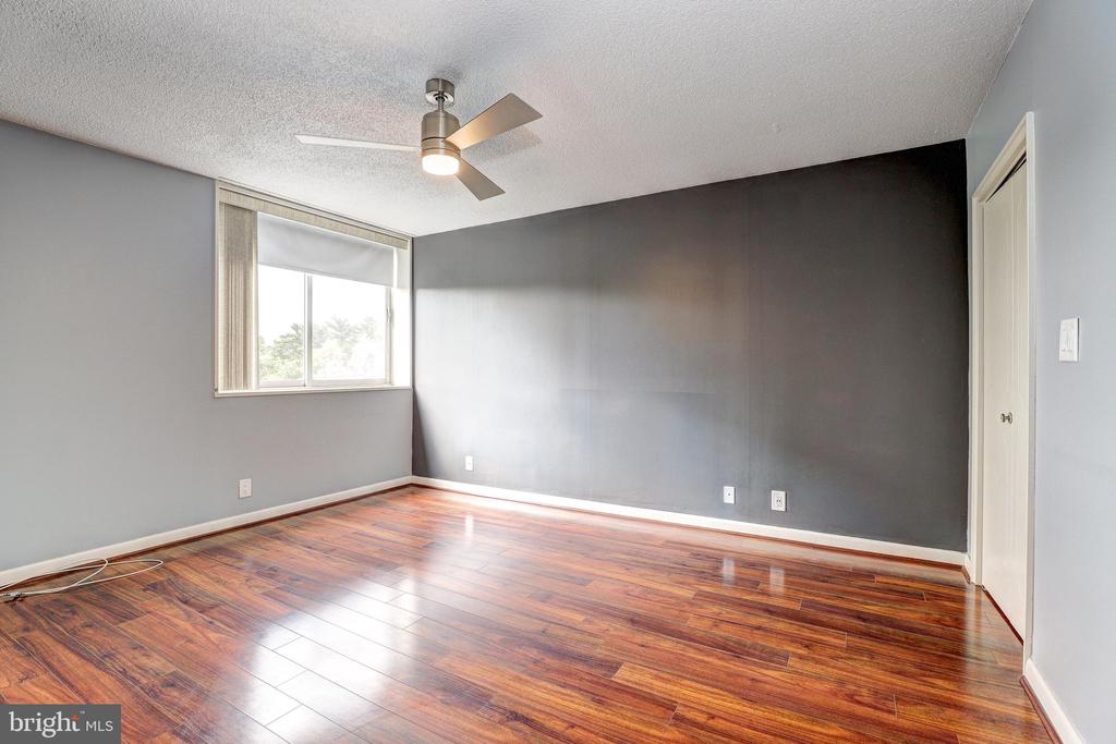 7111 PARK HEIGHTS AVENUE Unit: 401