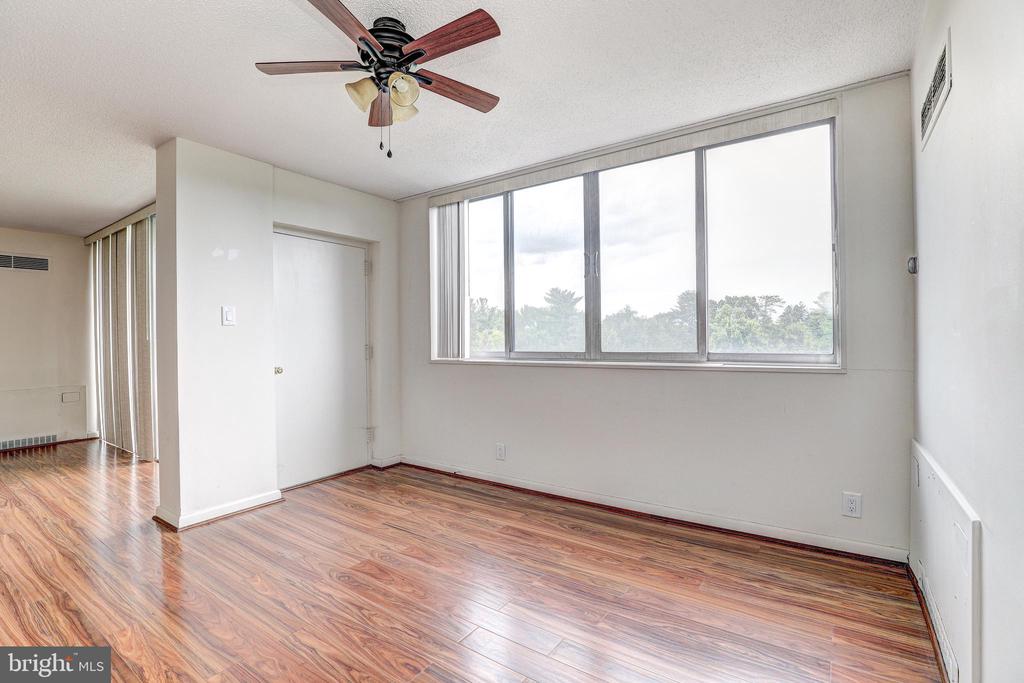 7111 PARK HEIGHTS AVENUE Unit: 401