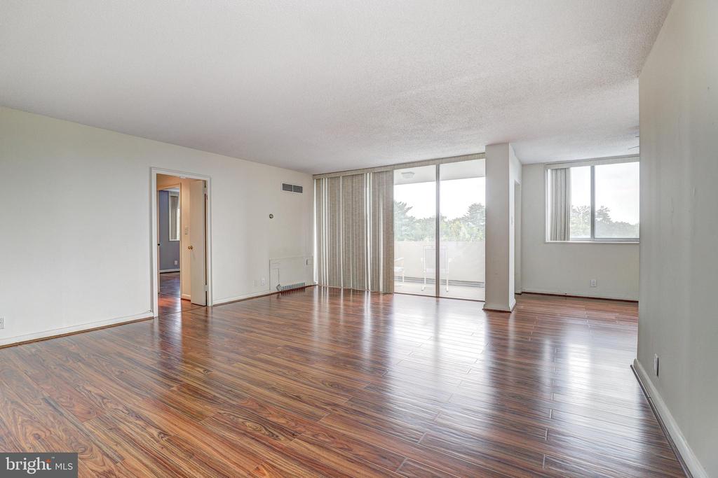 7111 PARK HEIGHTS AVENUE Unit: 401
