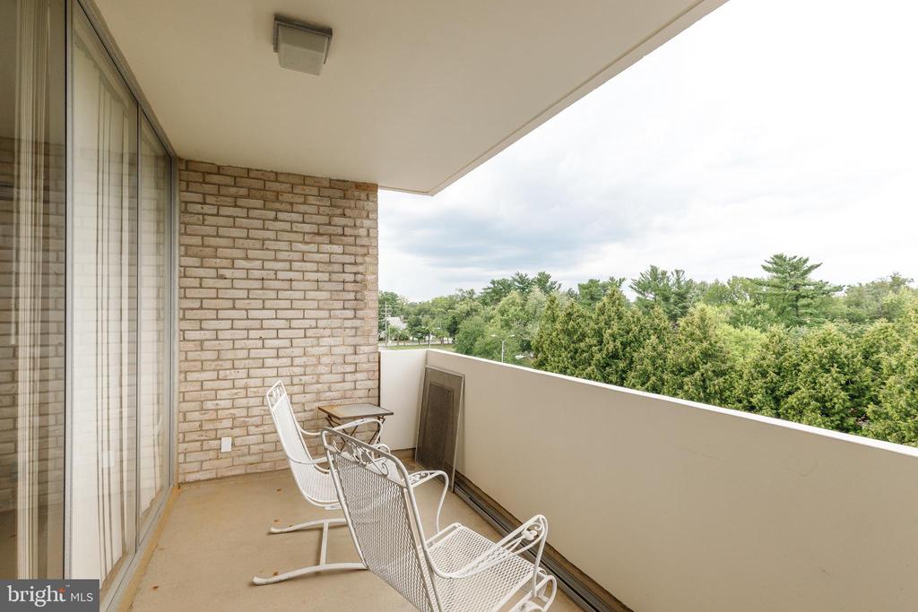 7111 PARK HEIGHTS AVENUE Unit: 401