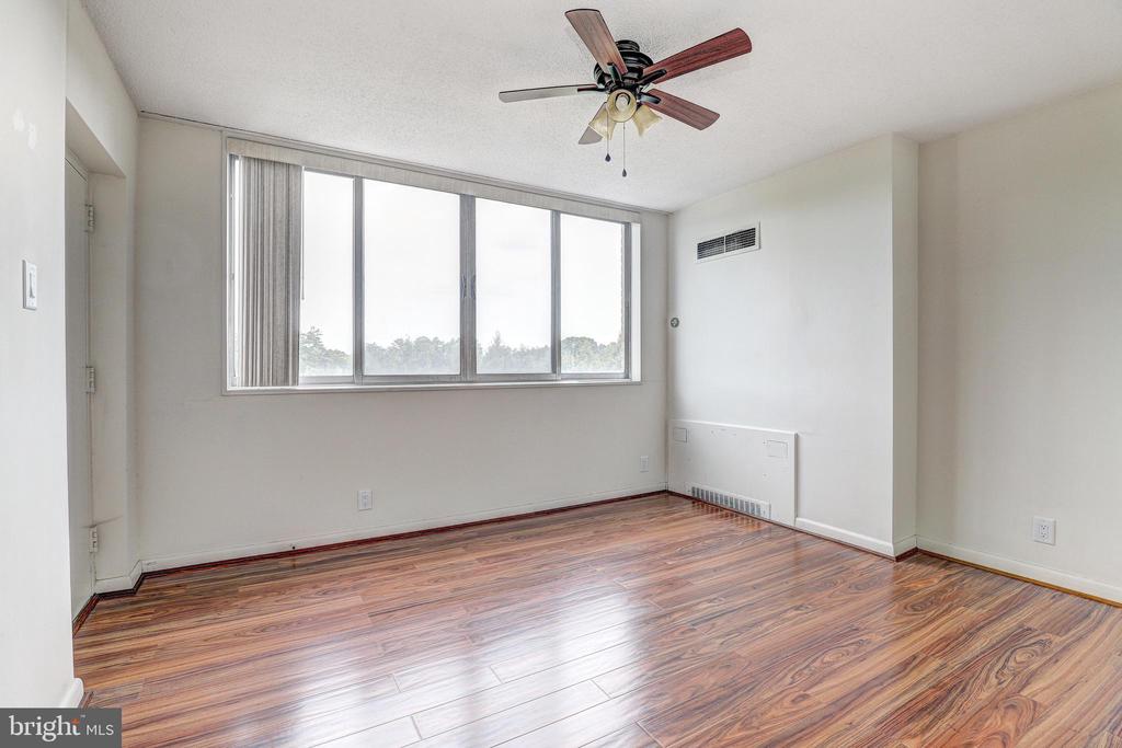 7111 PARK HEIGHTS AVENUE Unit: 401