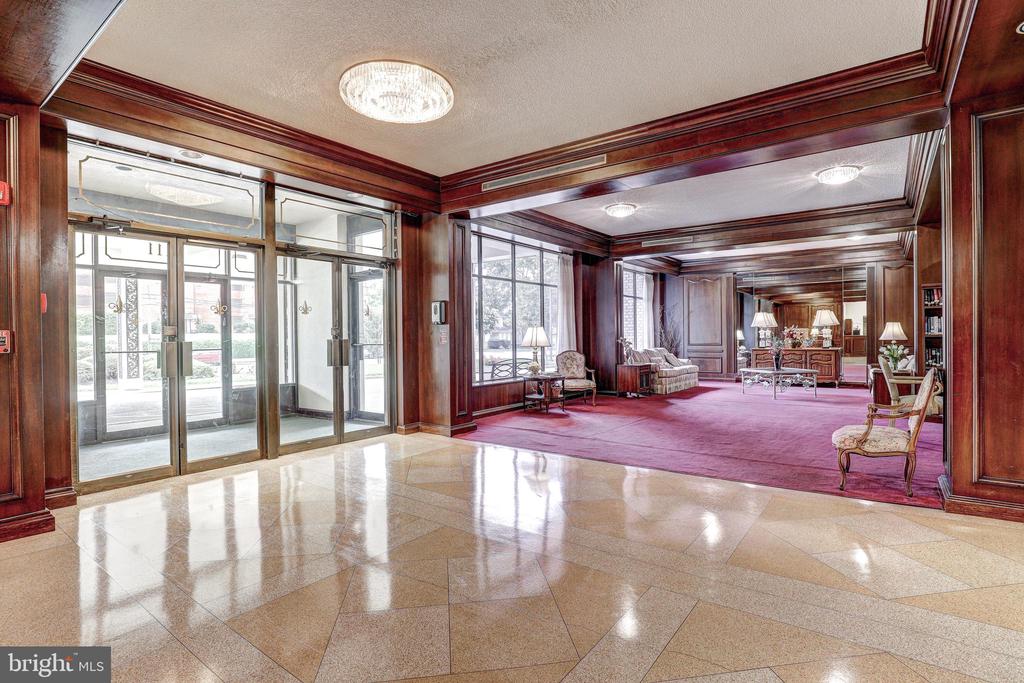 7111 PARK HEIGHTS AVENUE Unit: 401