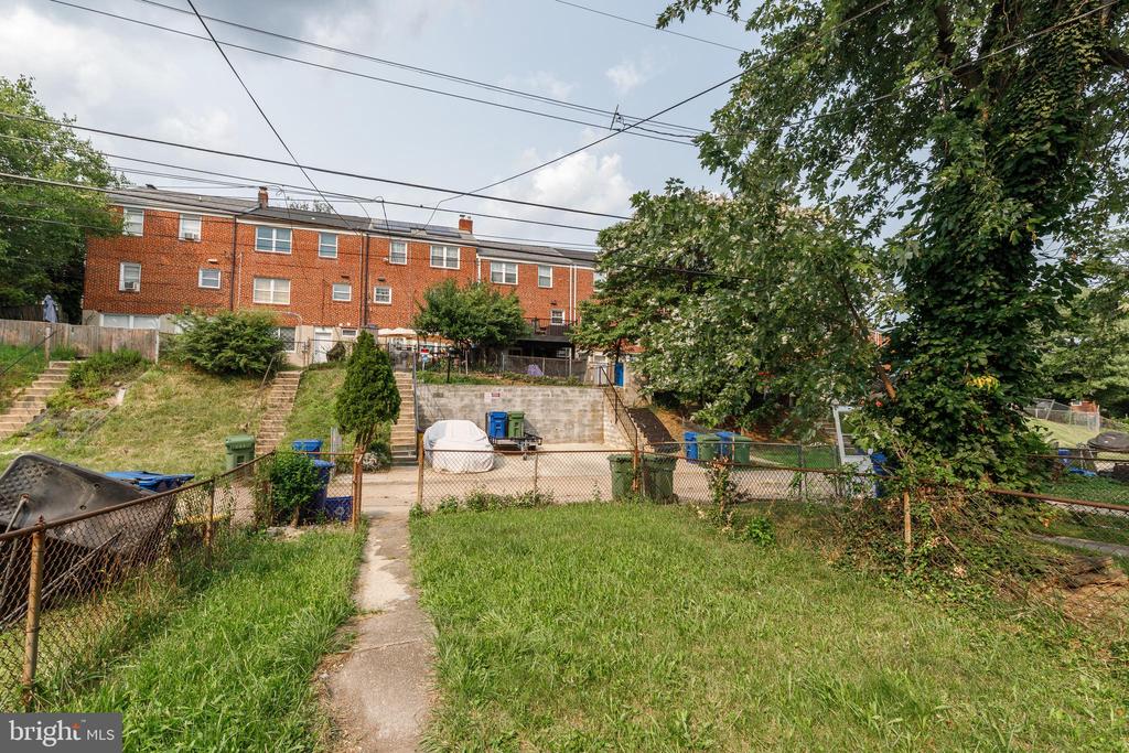 1028 REVERDY ROAD