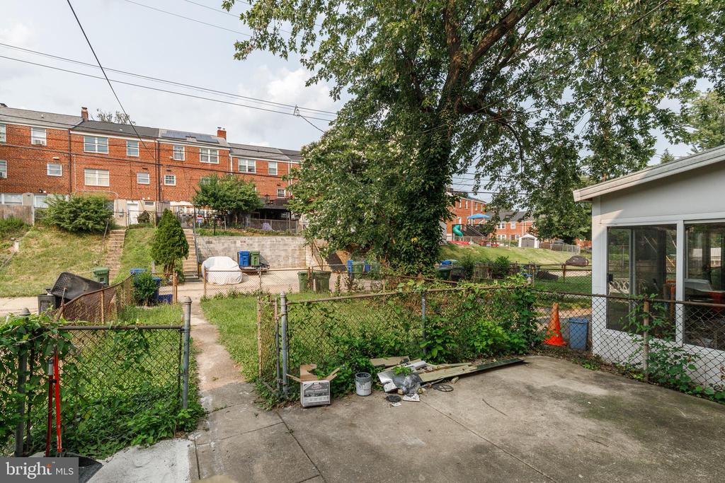 1028 REVERDY ROAD