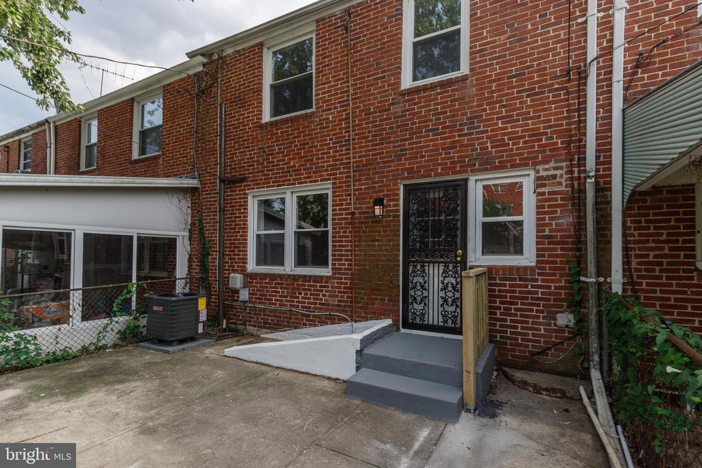 1028 REVERDY ROAD