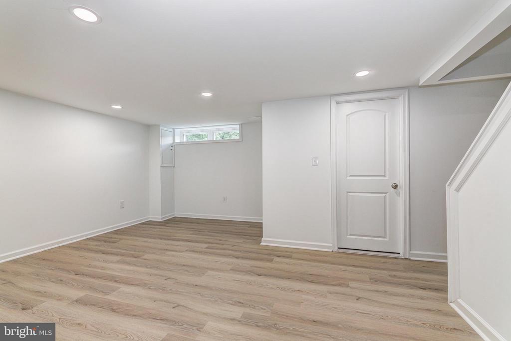 1028 REVERDY ROAD