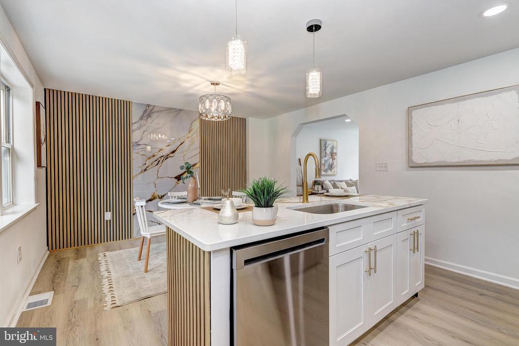 1028 REVERDY ROAD