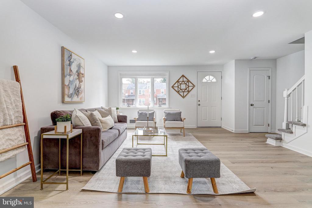 1028 REVERDY ROAD