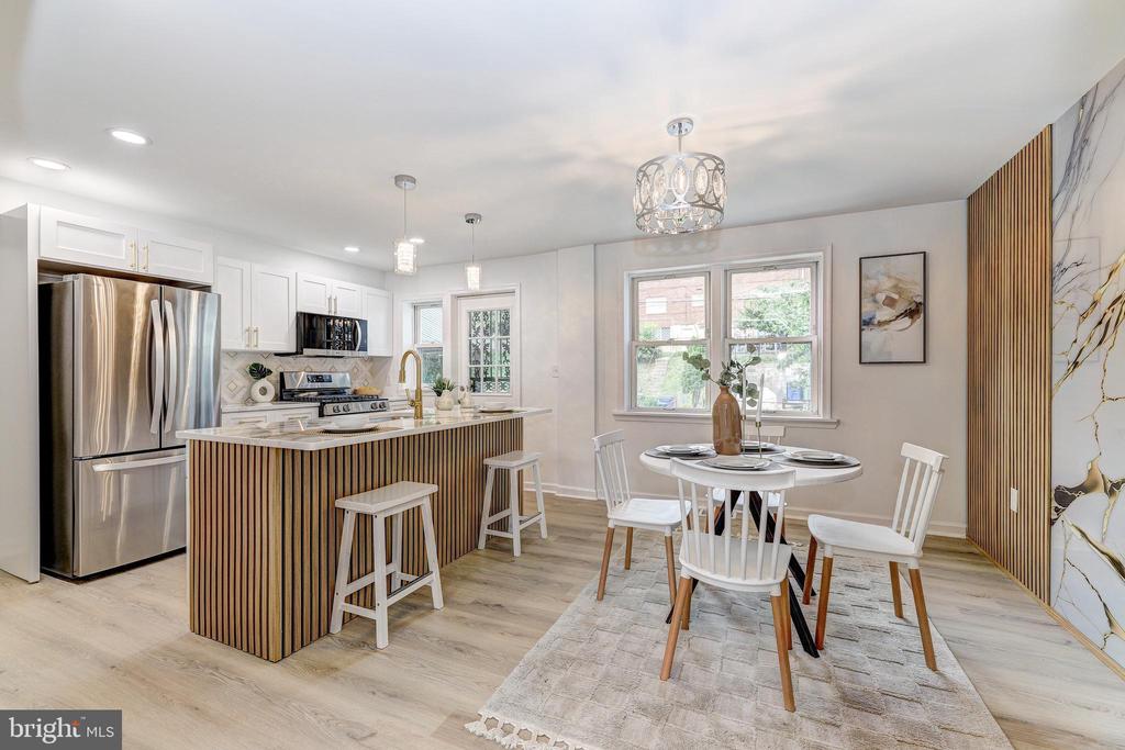 1028 REVERDY ROAD