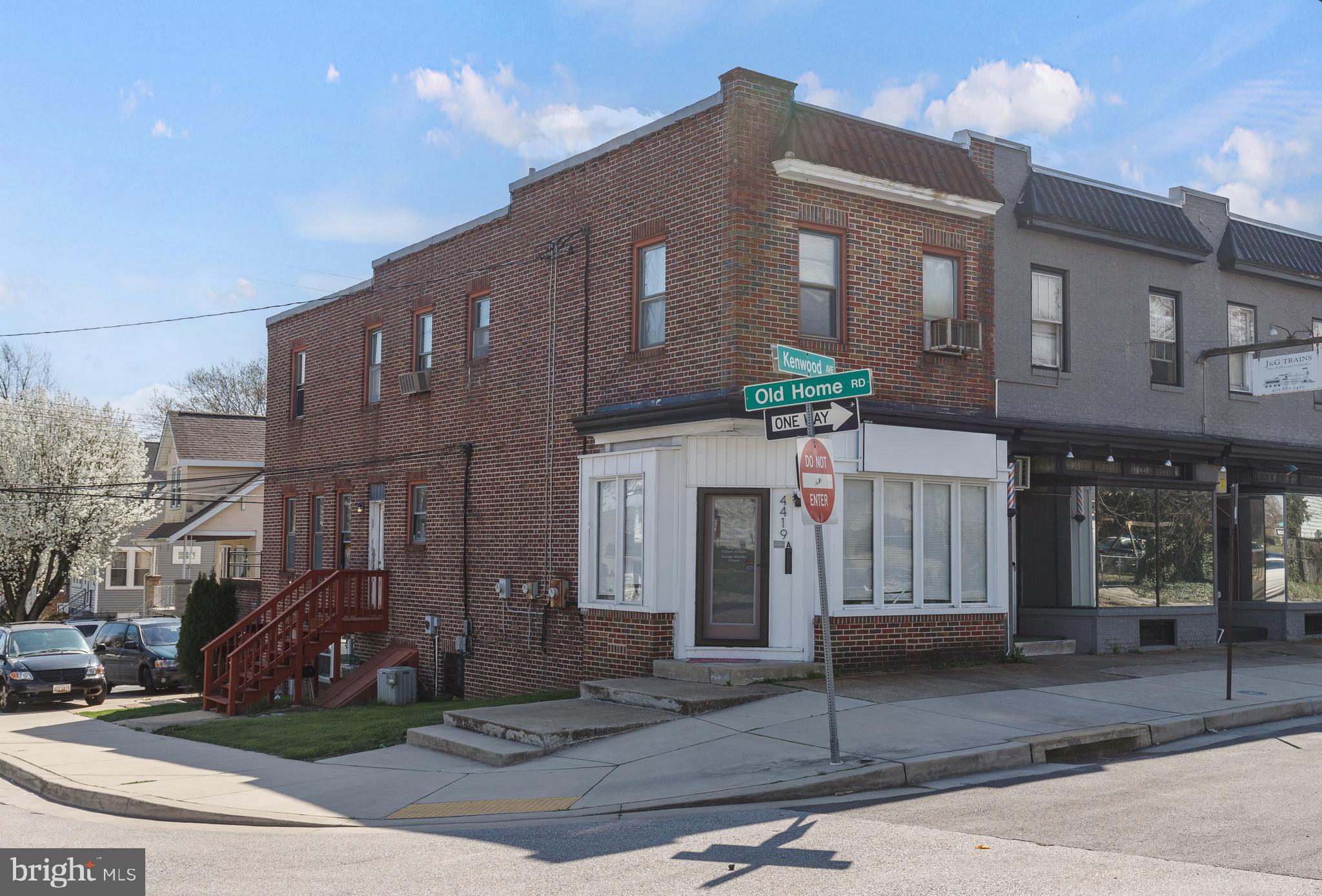 4419 KENWOOD AVENUE