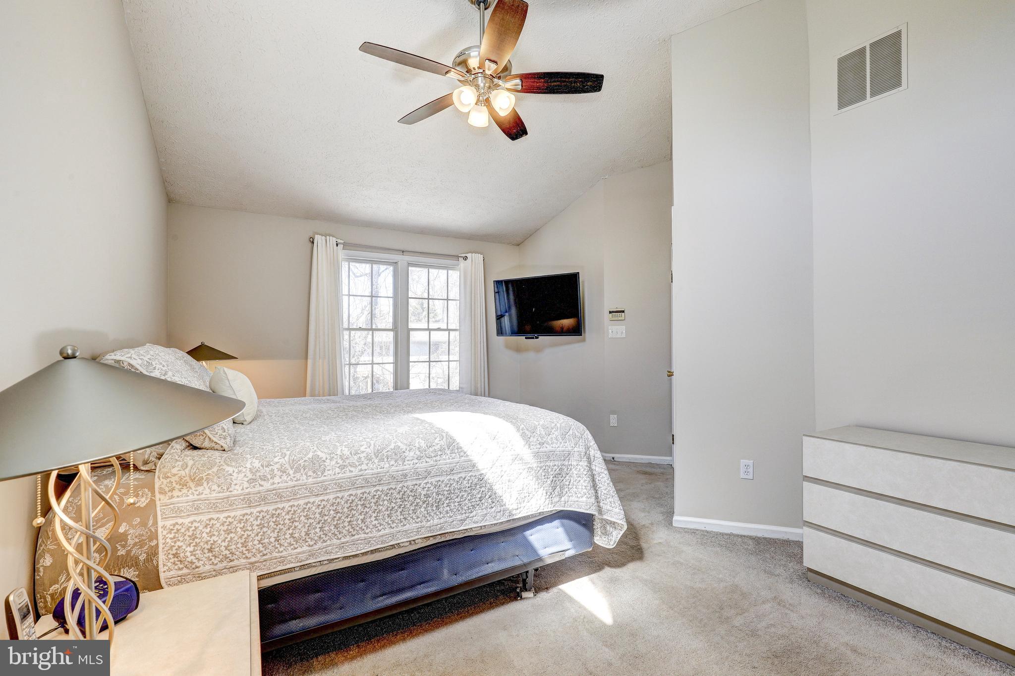 20 WHITE WILLOW COURT