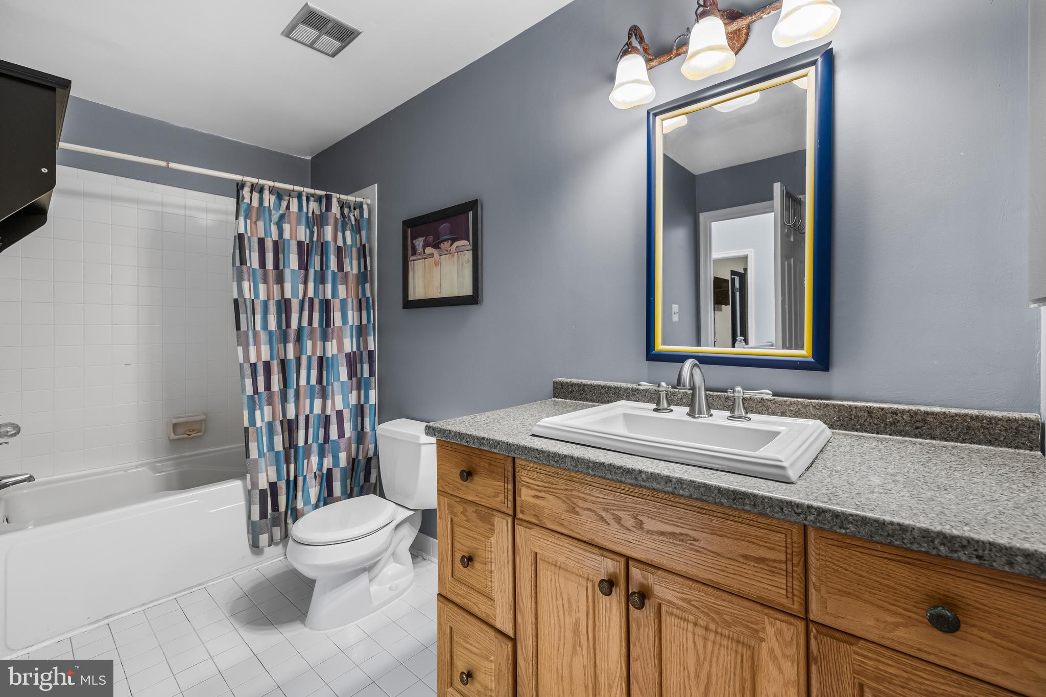 64 RIVER OAKS CIRCLE