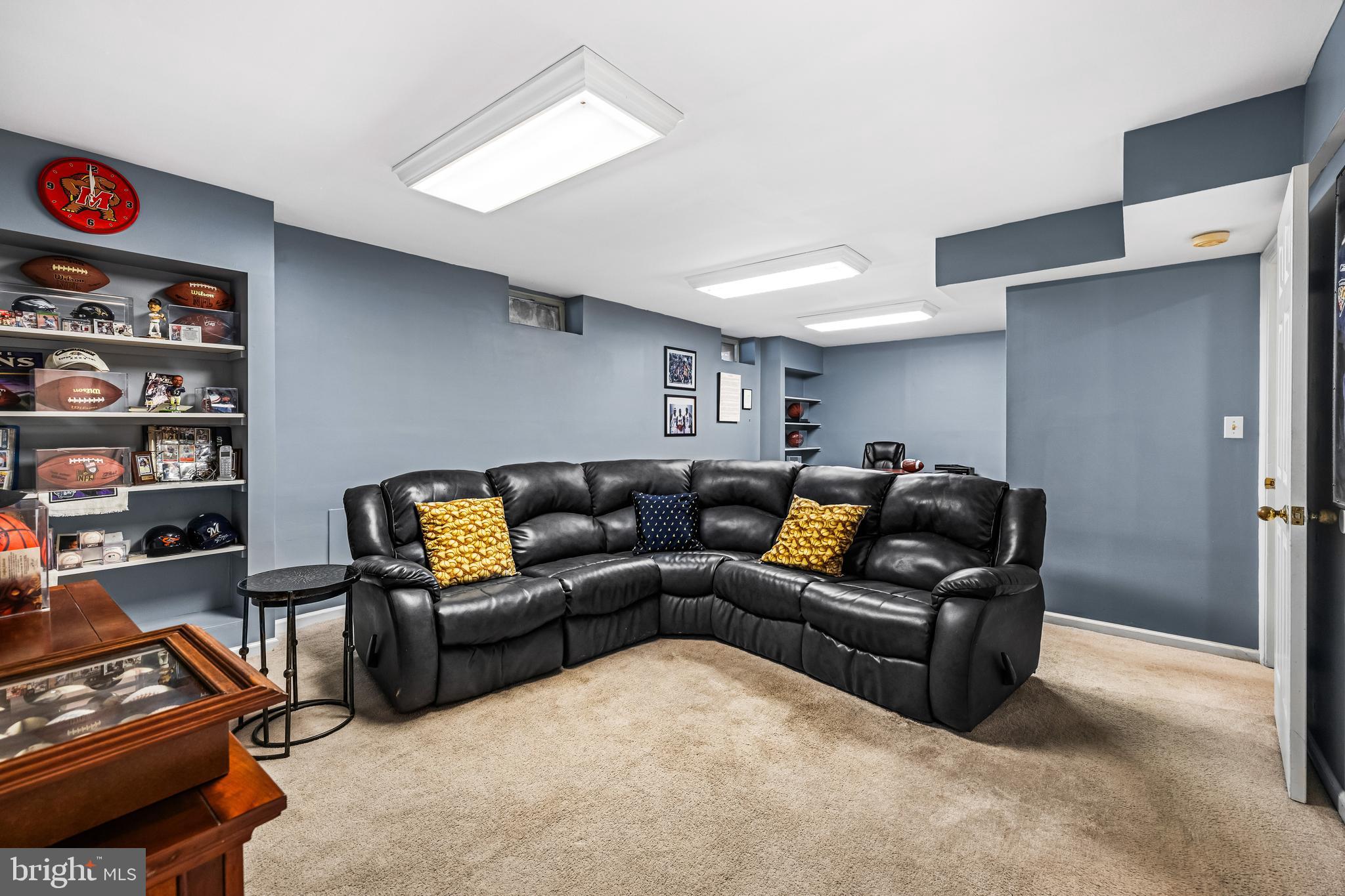 64 RIVER OAKS CIRCLE