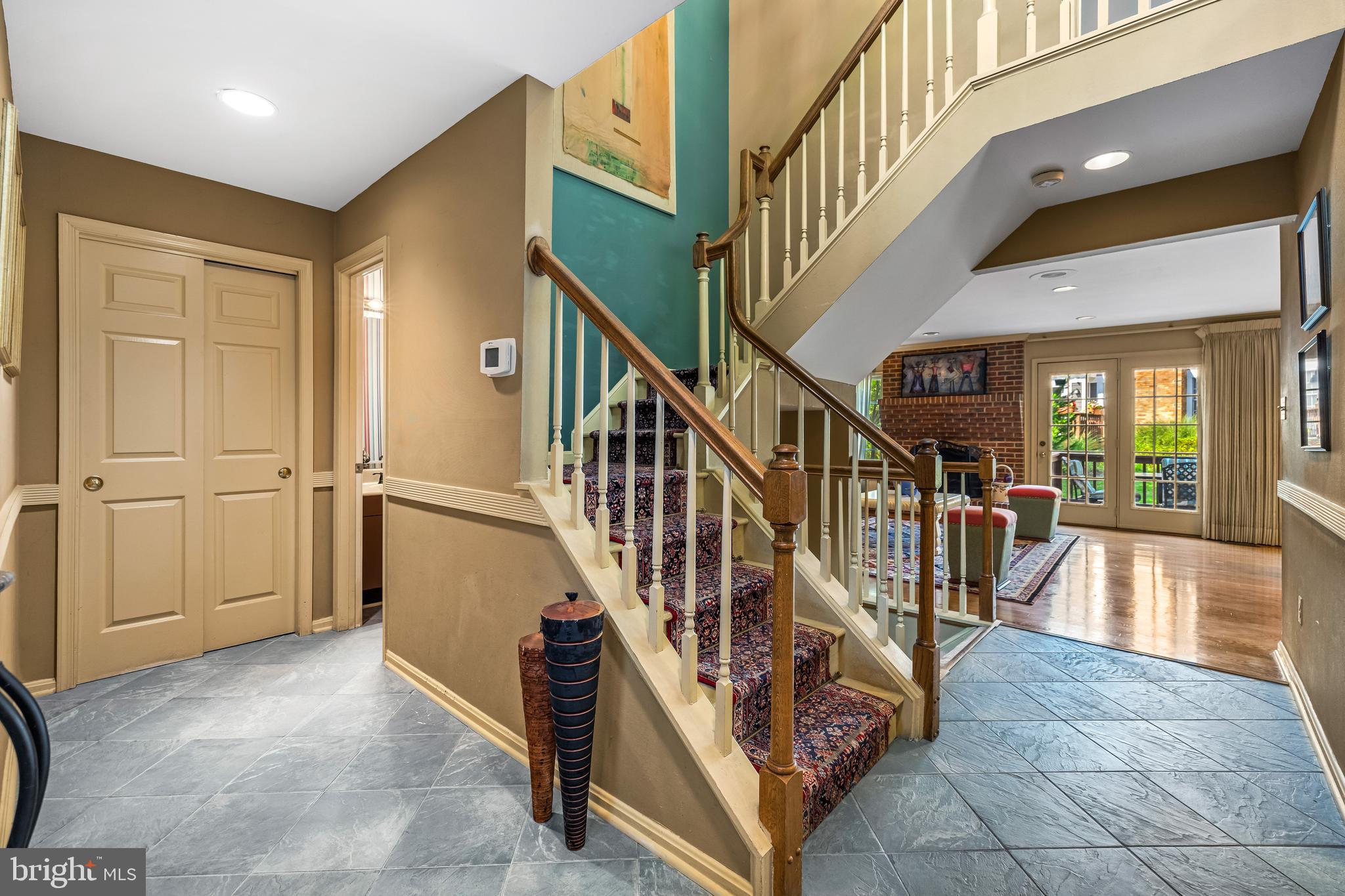 64 RIVER OAKS CIRCLE