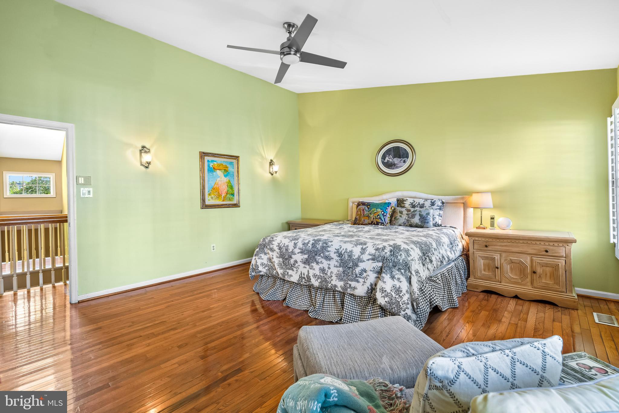 64 RIVER OAKS CIRCLE