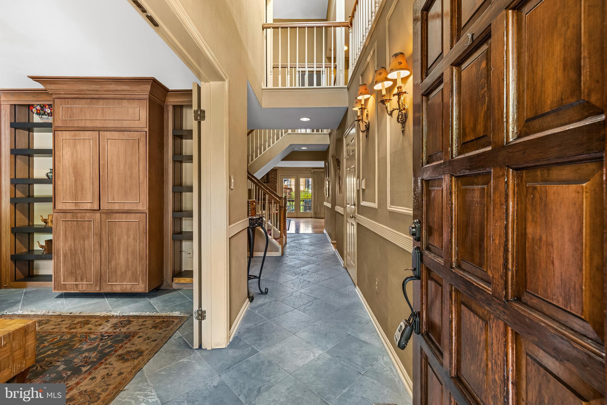 64 RIVER OAKS CIRCLE