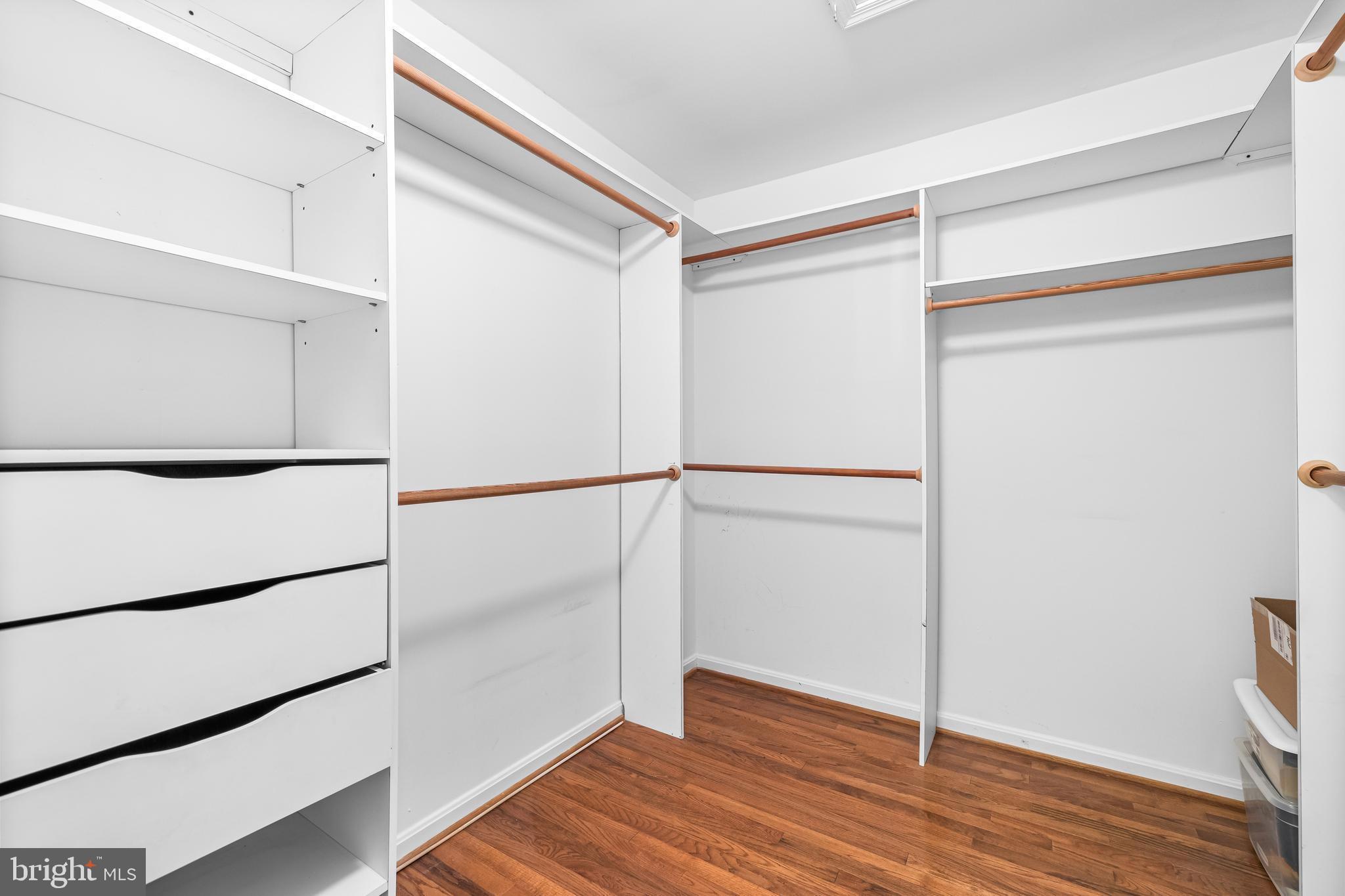 64 RIVER OAKS CIRCLE