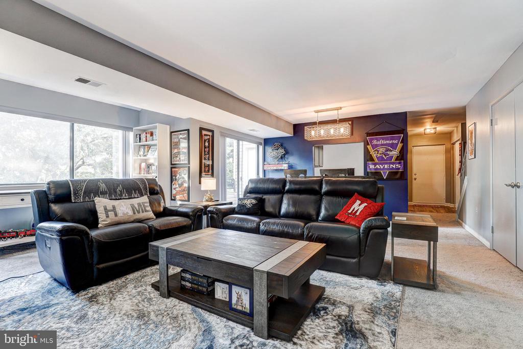 8007 GREENSPRING WAY F 8007-F