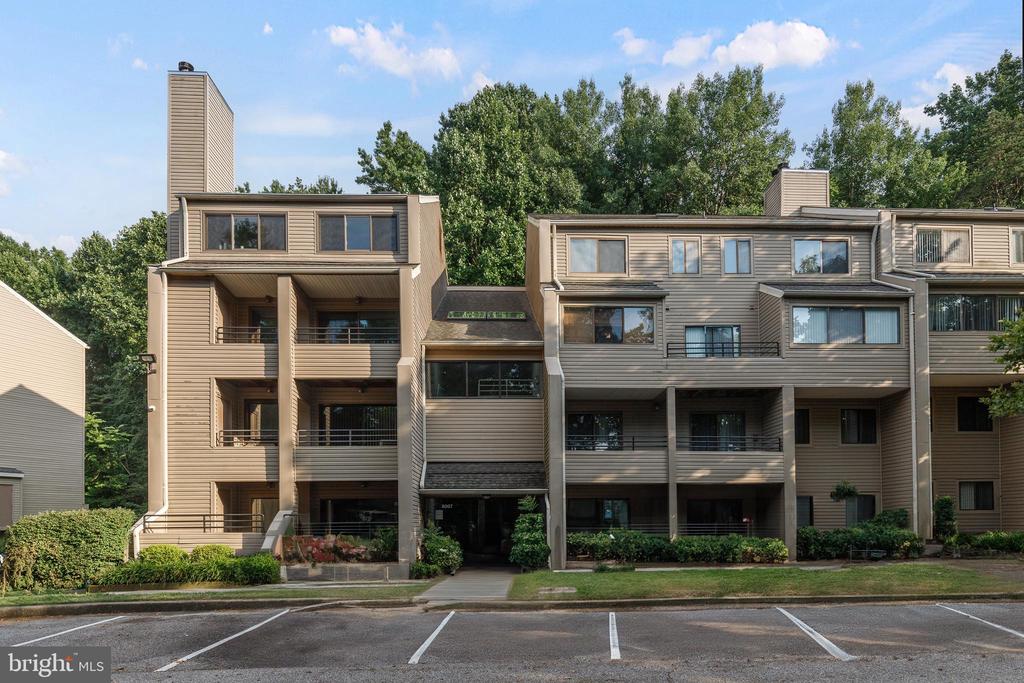 8007 GREENSPRING WAY F 8007-F