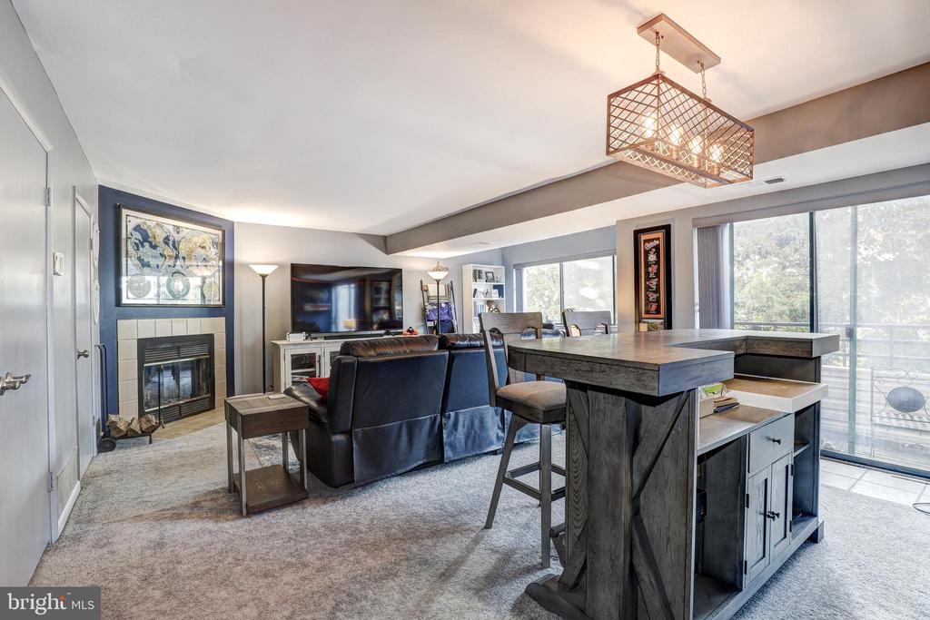8007 GREENSPRING WAY F 8007-F